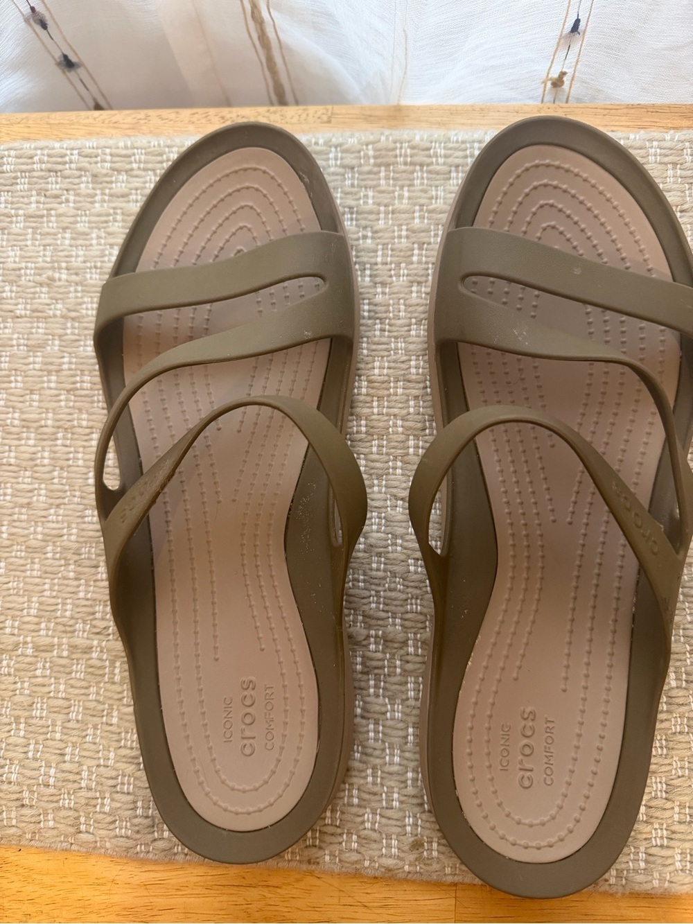 Crocs Women’s taupe Strappy Slide Sandals